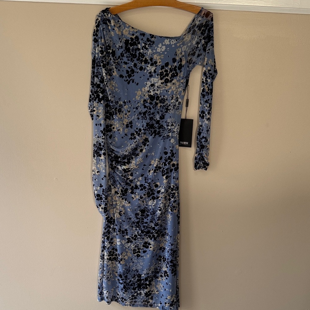 WHBM Elegant Off-The-Shoulder Bodycon Midi Dress with a sophisticated design. - Picture 4 of 15